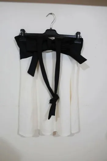 C41 robe blanc/noir Club London 36