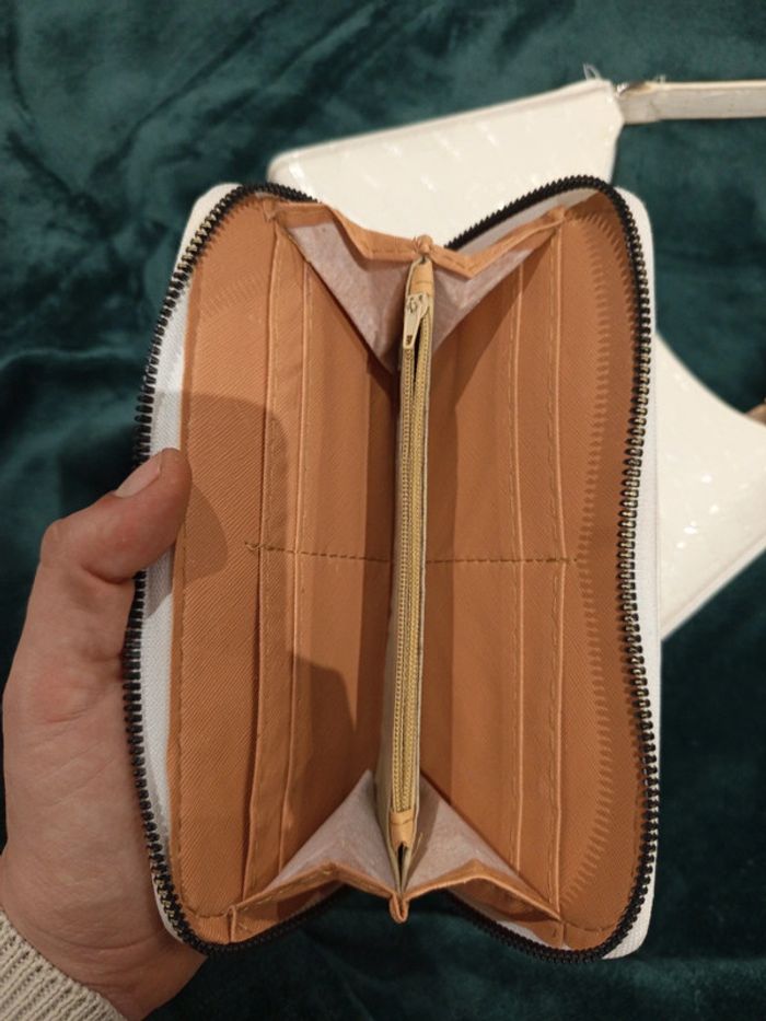 🔝 Lot sac à main et portefeuille porte-monnaie Shein blanc et doré effet croco - photo numéro 8