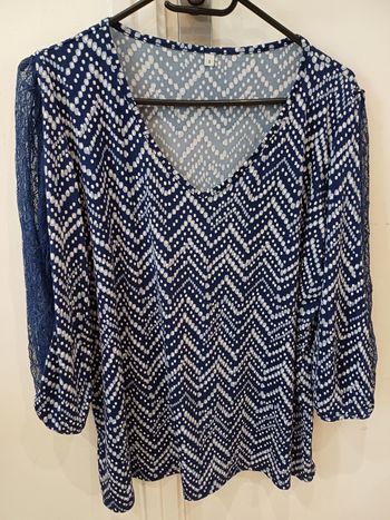 Haut marine à pois blanc taille 3