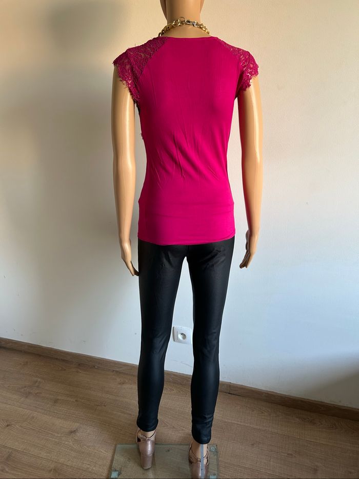 Haut rose fuchsia avec dentelle Morgan taille XS TBE - photo numéro 6
