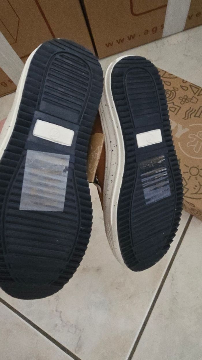 NEUVES NON PORTÉES 🏷🥰🤩💙superbes baskets chaudes pointure 26 garçon - photo numéro 6