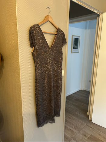 Jolie robe en dentelle