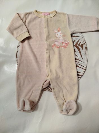 Pyjama  velours 6  mois  fille  ouverture  sur  le  devant