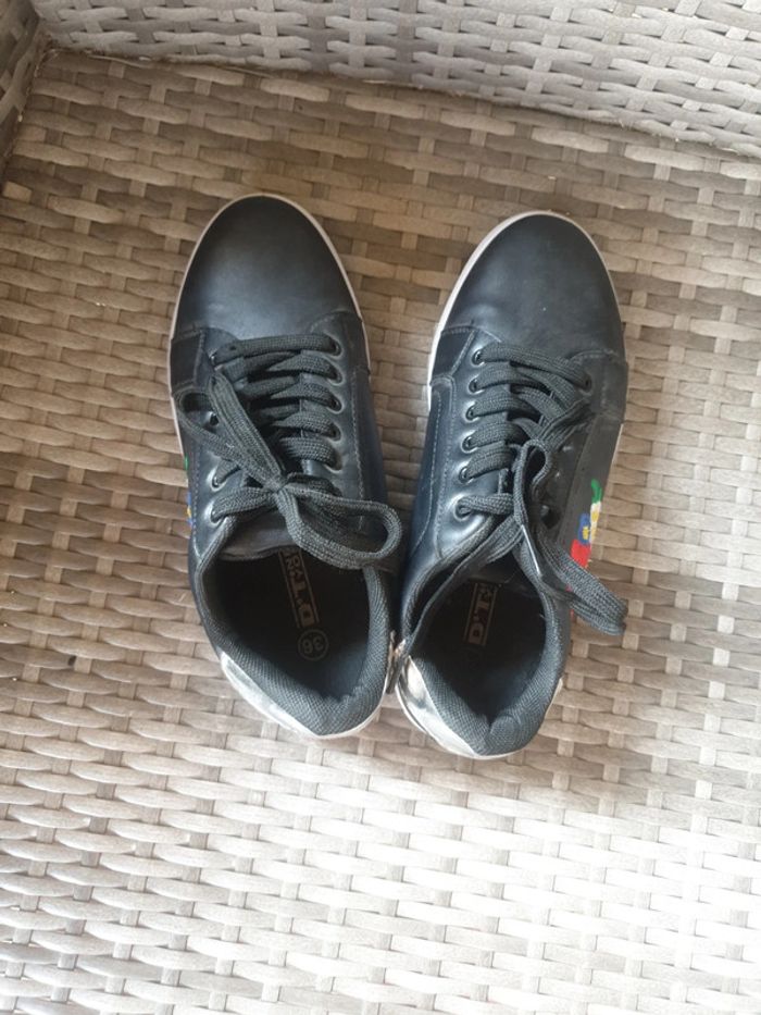 Sneackers à fleurs brodées - photo numéro 6