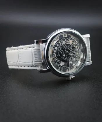 Montre blanche style mécanique-vintage