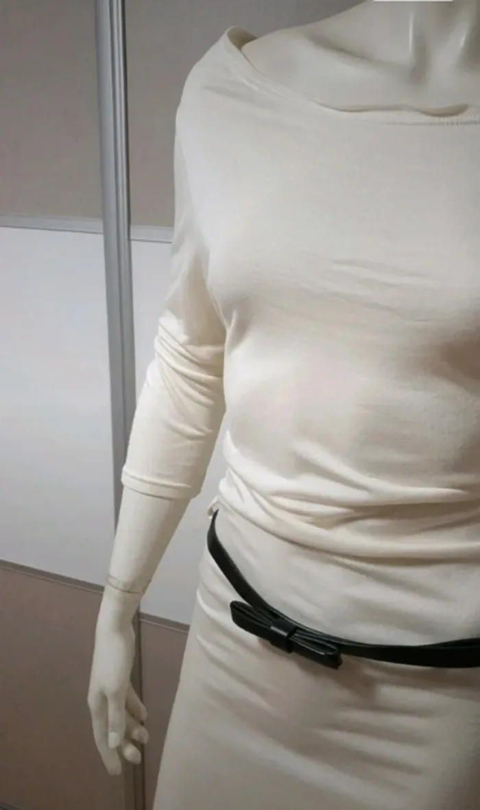 Robe moulante écru 38 - photo numéro 3