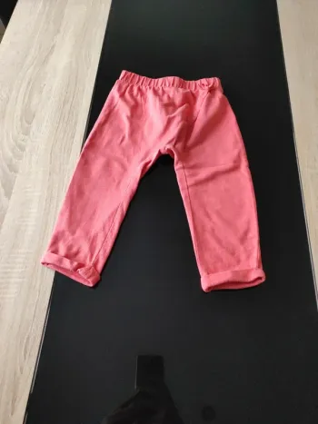 Pantalon rose petit pois blanc