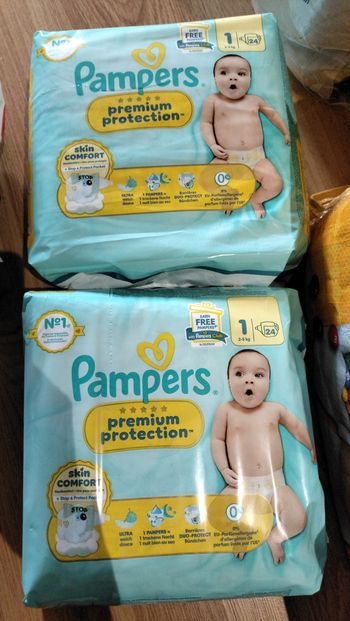 Lot de deux paquets de couches Pampers taille 1