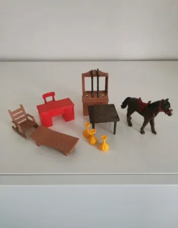 Pièce détaché du playmobil 4398 coffret cow boy transportable meuble porte fusil table chaise cheval