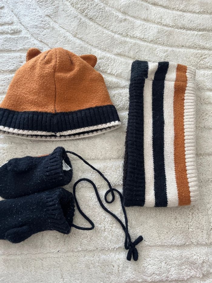 Le bonnet écharpe, gants orchestra - photo numéro 2
