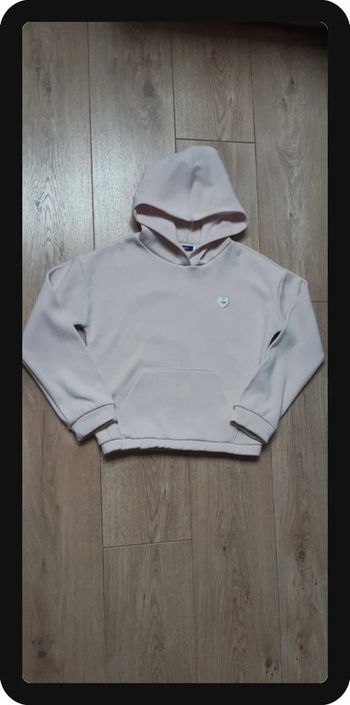 Pull sweat à capuche tout doux okaidi 10 ans en excellent état