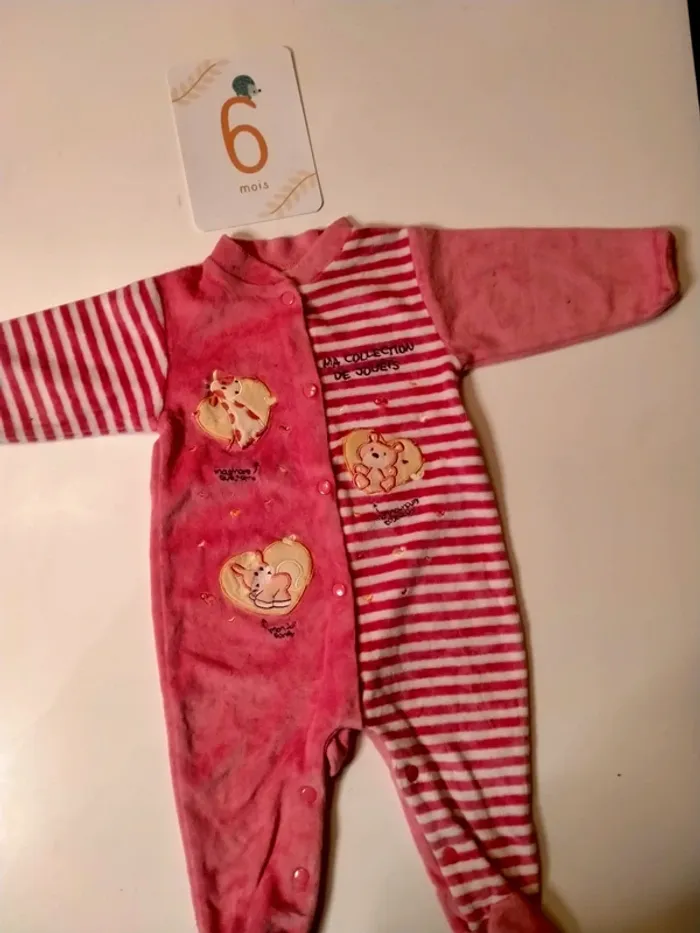 Lot de 2 pyjamas bébé Taille 6 mois - photo numéro 3
