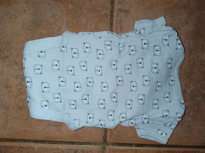 Body garçon 1 MOIS - photo numéro 2