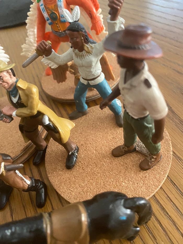 Lot de figurines cowboys et indiens - photo numéro 8