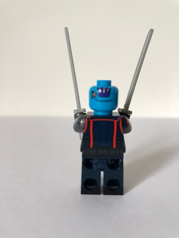 Figurine type lego Nébula Les gardiens de la galaxie Marvel - photo numéro 3
