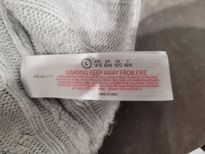 Pull Primark, taille L (42-44) - photo numéro 4