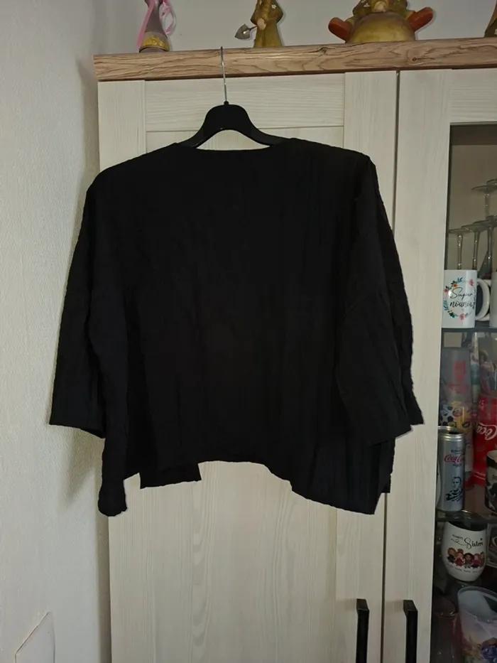 Veste noir courte - photo numéro 4