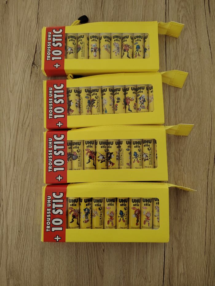 Tubes de colle uhu