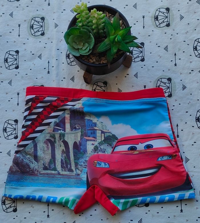 Maillot de bain Cars taille 6 ans - photo numéro 3