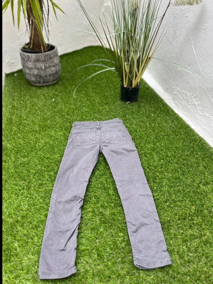 Très beau pantalon gris taille 8 ans - photo numéro 2