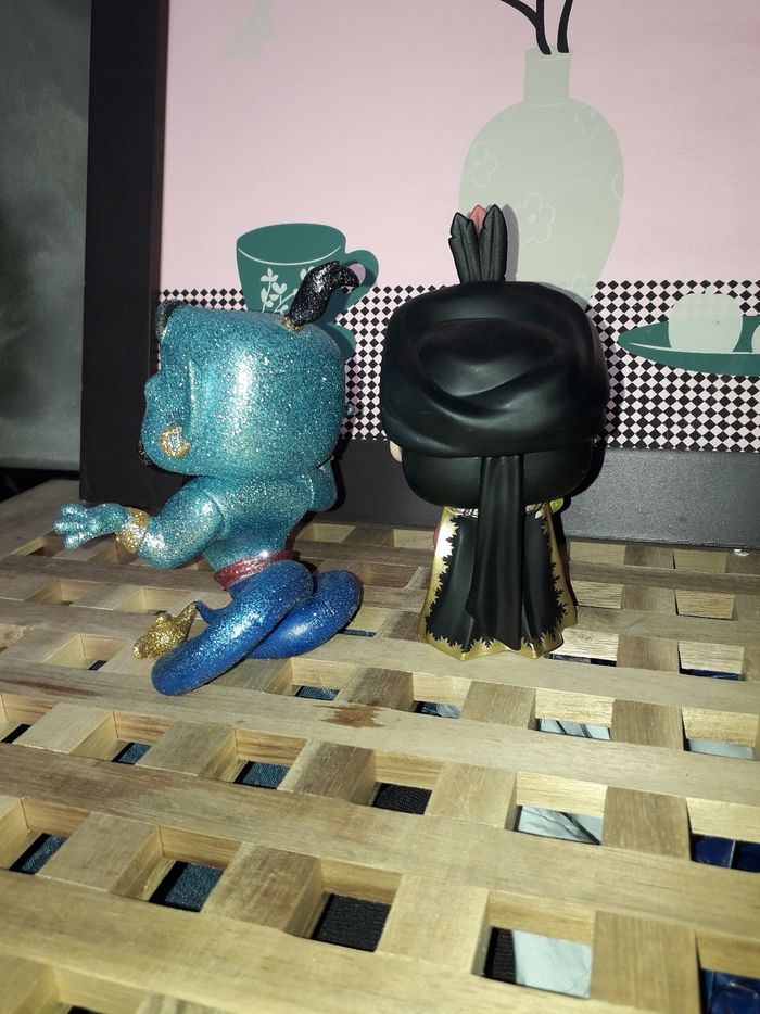 Lot de 2 Funko Pop Disney : Jafar The Royal Vizier #542 , Genie With Lamp Diamond Collection #476 - photo numéro 4