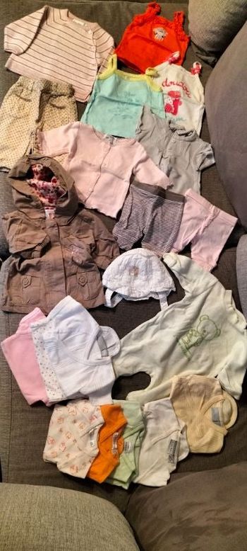 Lot vêtements fille 1 mois