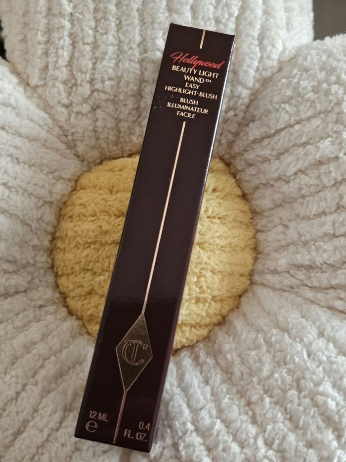 Blush highlighter Charlotte Tilbury