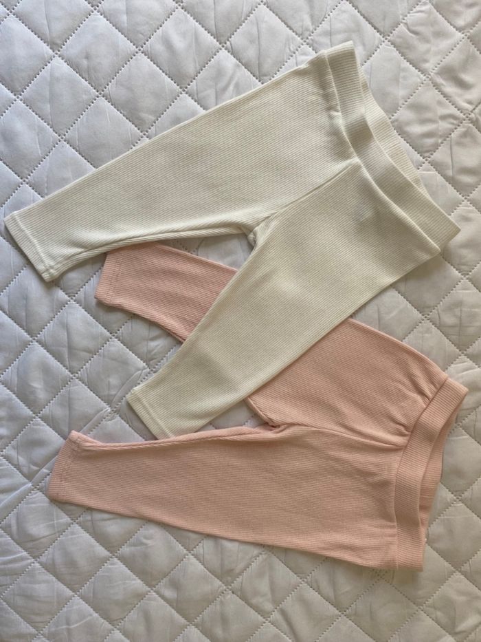 Lot 2 leggings bébé 6 mois - très bon état