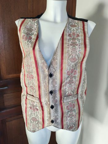 Gilet mariage garçon noir au dos et brodé devant