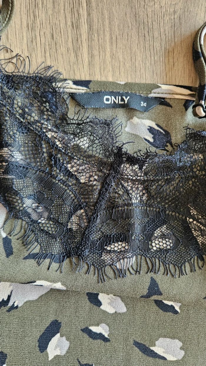 Top bretelles ajustables, kaki et dentelle, taille 34, Only - photo numéro 2