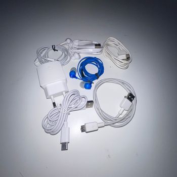 Chargeurs Câbles écouteurs
