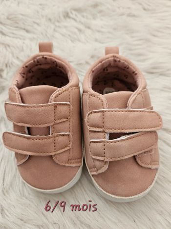 Chaussures bébé Kiabi 6/9 mois rose cerise