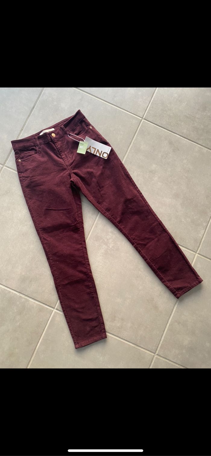 Pantalon velours Taille 32