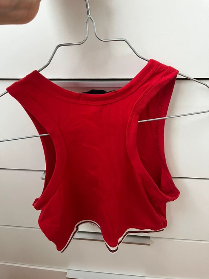 Top court rouge - photo numéro 2