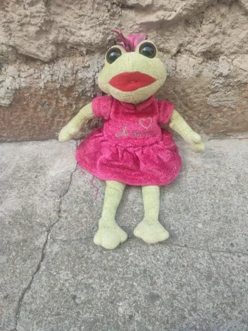 Peluche grenouille marque enesco