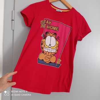 T-shirt rouge Garfield t36