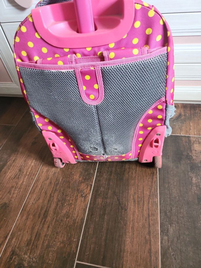 Sac à dos à roulettes en parfait état de fonctionnement - photo numéro 2
