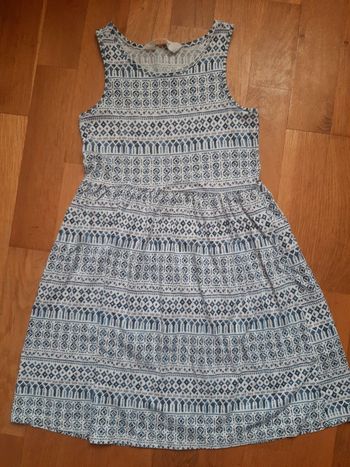 Robe à motifs bleu/blanc 6/8ans