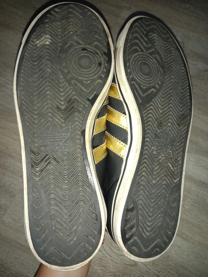 basket basse noire bande doré adidas pointure 39 - photo numéro 6
