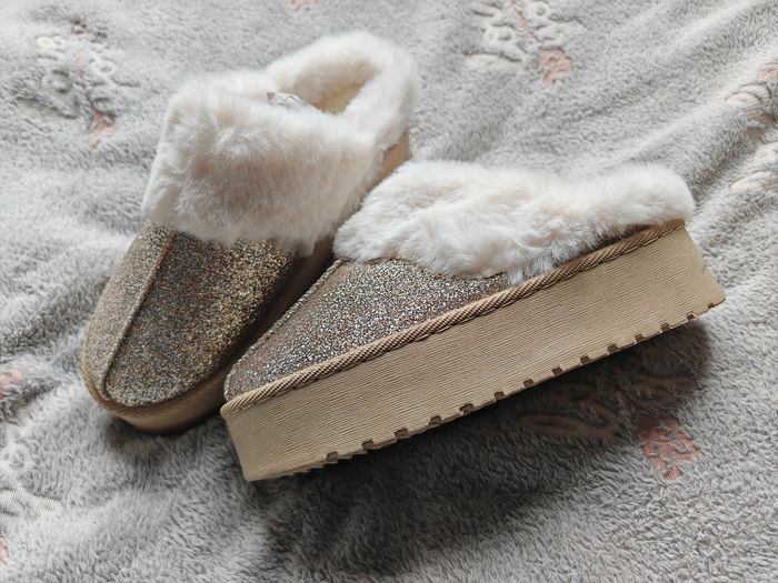 Chaussons neufd - photo numéro 2