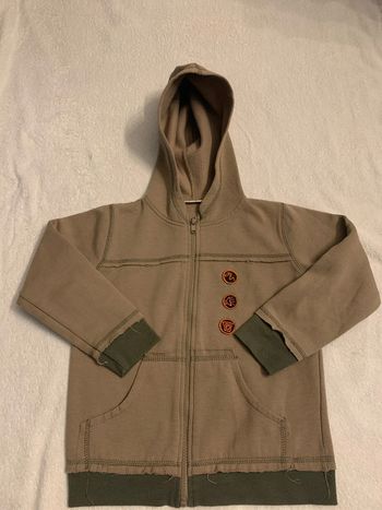 Gilet à capuche