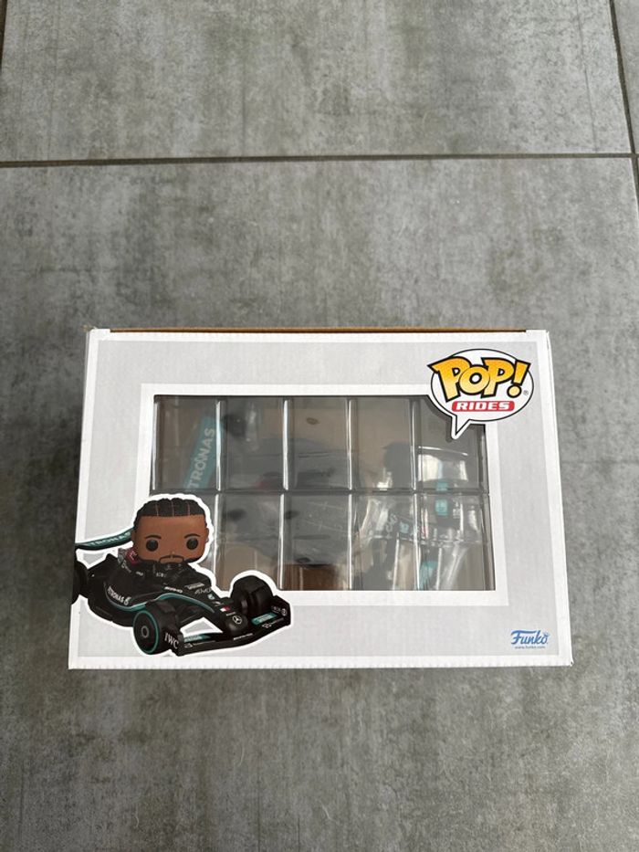 Figurine Funko Pop Rides Lewis Hamilton 308 AMG Petronas F1 - photo numéro 3