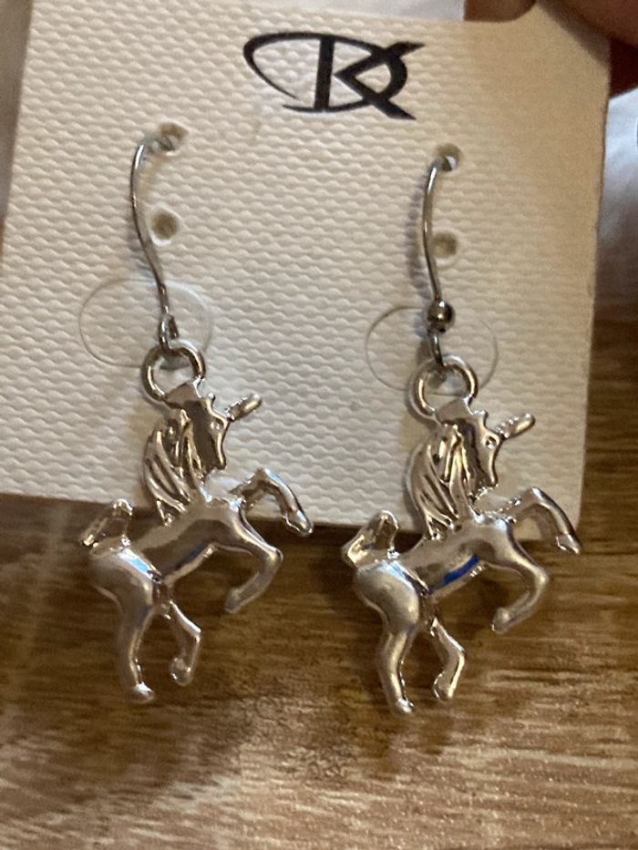 boucles d’oreilles licornes - photo numéro 4