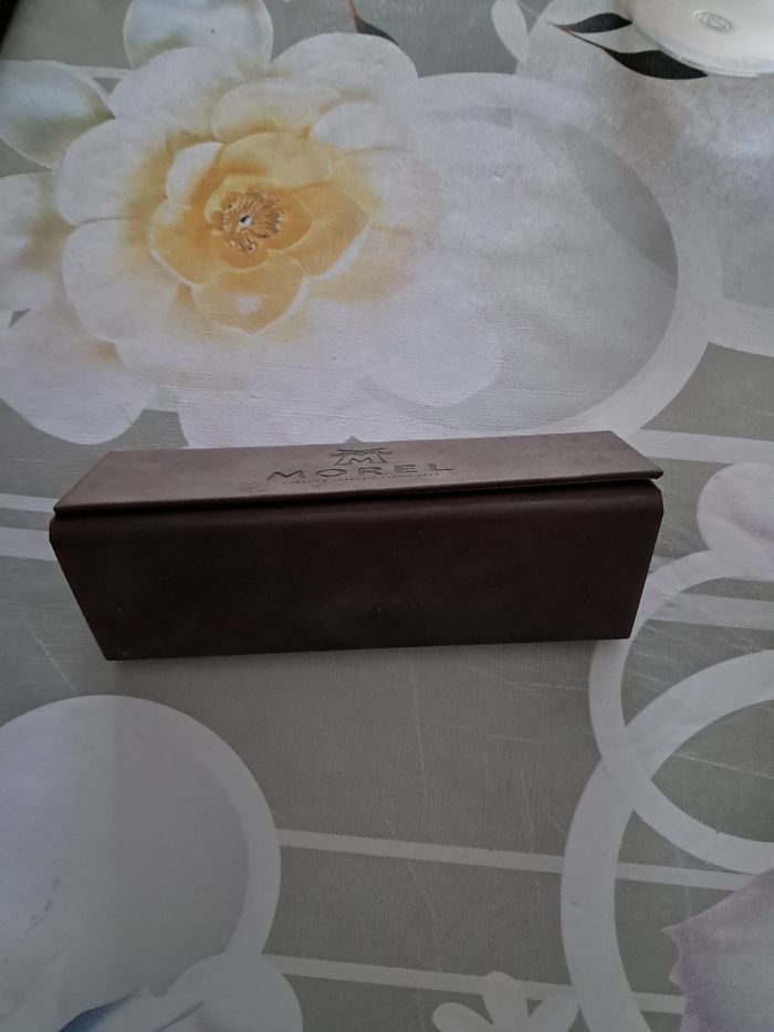 Boîte à lunettes - photo numéro 5