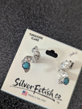 Boucles d'oreilles neuves
