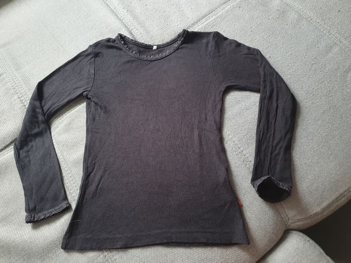 Tshirt noir 5-6 ans - photo numéro 2