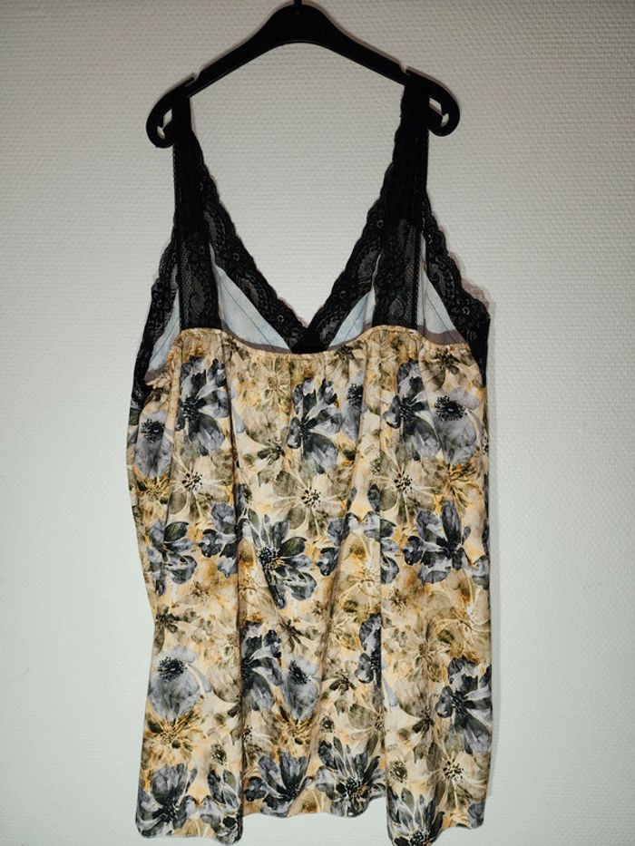 Top femme taille unique (46-52)- Neuf avec étiquette- E&F - photo numéro 3