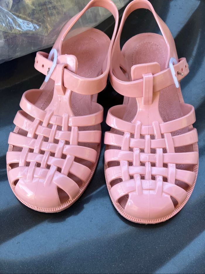 Chaussures d’eau Méduse taille 30 neuves - photo numéro 2