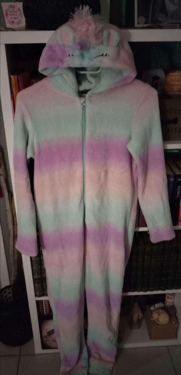 Combinaison pyjamas polaire Licorne multicolore en très bon état - photo numéro 2