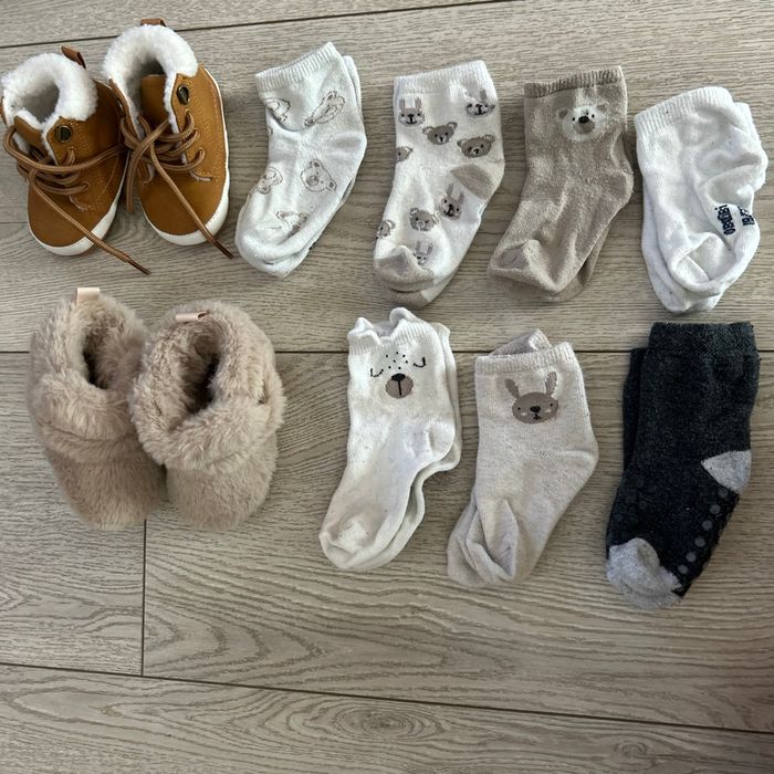 Lot chaussures /chaussettes